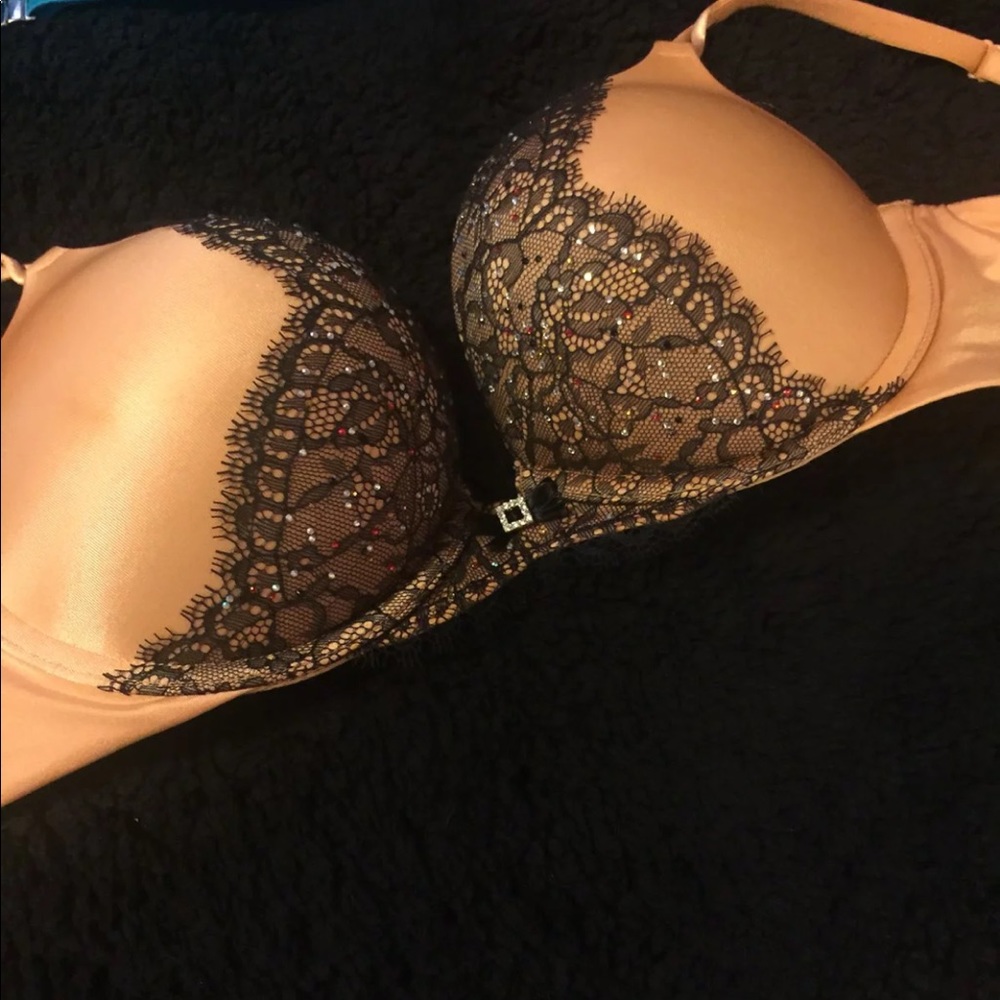 Victoria’s Secret Miraculous pushup